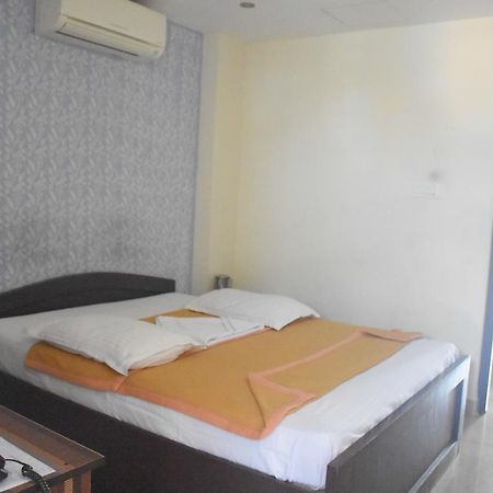Hotel Star Msr Residency à Perambalur Extérieur photo