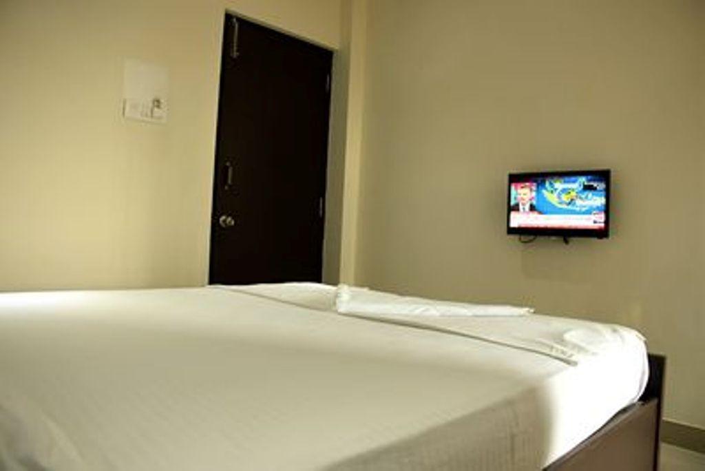 Hotel Star Msr Residency à Perambalur Extérieur photo